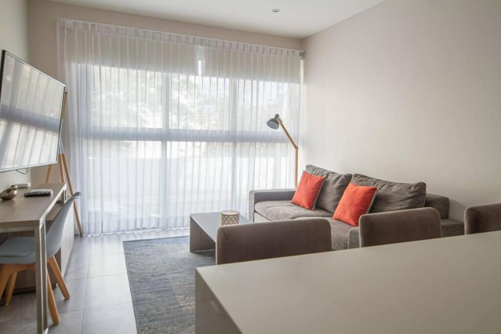Luxury 1br Kitchen Ac Gym Pool Cine 100mb Apartamento